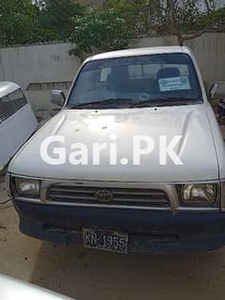 Toyota Hilux 2004 for Sale in Karachi