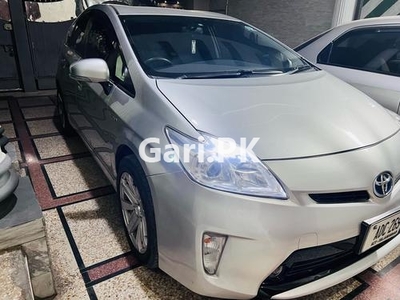 Toyota Prius G Touring Selection Leather Package 1.8 2013 for Sale in Lahore
