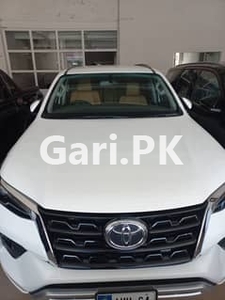 Toyota Fortuner Sigma 2022 for Sale in Johar Town Phase 1