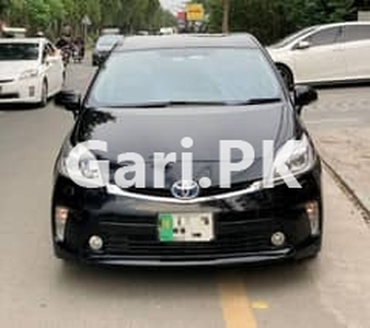 Toyota Prius 2010 for Sale in Johar Town
