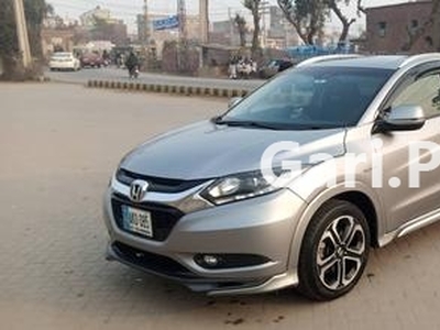 Honda Vezel Hybrid Z 2016 for Sale in Gujranwala
