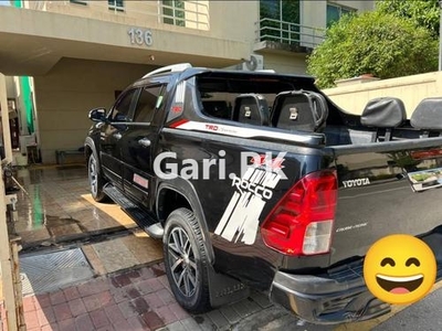 Toyota Hilux Revo V Automatic 3.0 2017 for Sale in Islamabad
