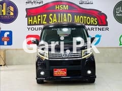 Daihatsu Move 2014 for Sale in Lahore•