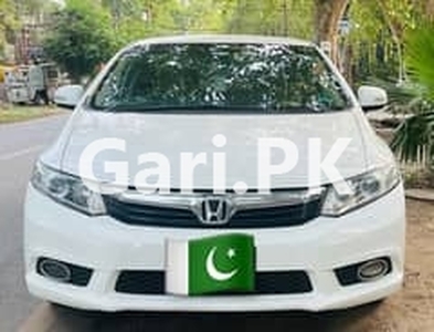 Honda Civic Prosmetic 2013 for Sale in Lahore•