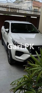 Toyota Fortuner G 2022 for Sale in Karachi