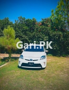 Toyota Prius 2013 for Sale in Abbottabad