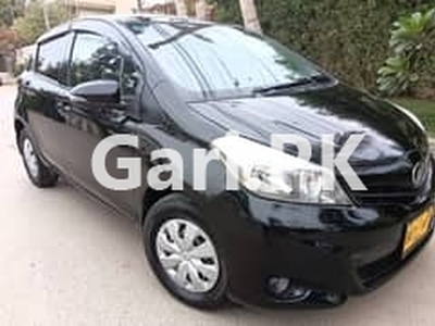 Toyota Vitz 2013 for Sale in Karachi