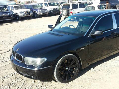BMW 3 Series - 4.5L (4500 cc) Black