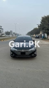 Hyundai Elantra 2022 for Sale in Lahore
