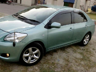 Toyota Belta - 1.0L (1000 cc) Green