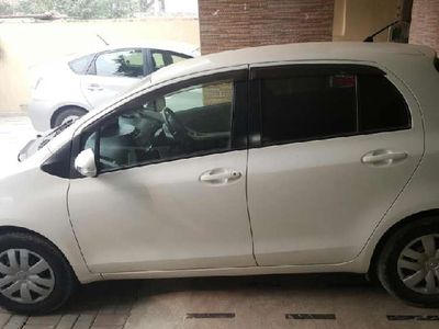 Toyota Vitz - 1.0L (1000 cc) White