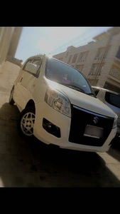 Looking For Suzuki Wagonr 2022 Model AGS ?/ Family used Automatic car.