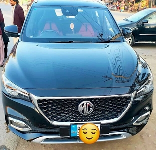 MG HS trophy 2023 model black colour with red interior islamabad Reg