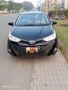 Toyota Yaris Ativ MT for sale