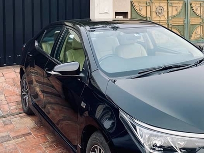 Toyota Altis 1.6 in excellent condition is for sale in Lahore
