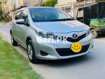 Toyota Vitz F 1.0 2011 for Sale in Lahore