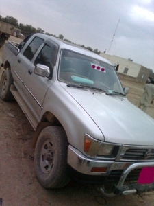 1995 toyota hilux for sale in tank