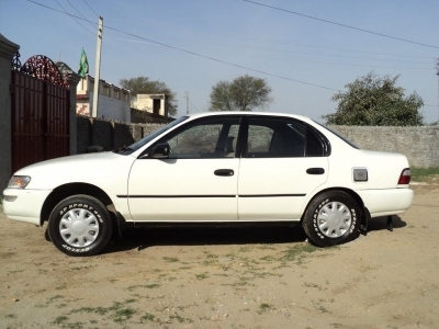 2000 toyota corolla for sale in chakwal
