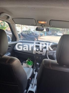 Suzuki Swift DLX 1.3 2017 for Sale in Karachi