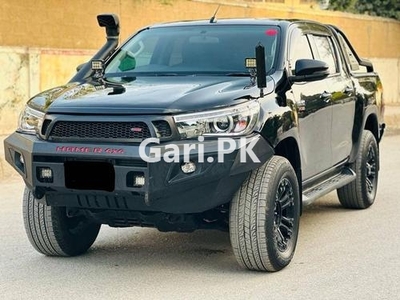 Toyota Hilux Revo G 2.8 2019 for Sale in Karachi