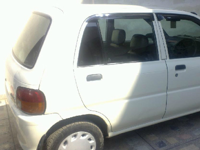 Daihatsu Cuore - 0.9L (0900 cc) White