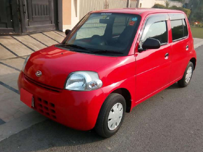 Daihatsu Esse - 0.7L (0700 cc) Red