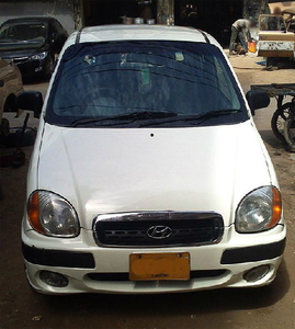 Hyundai Centro - 1.0L (1000 cc) White