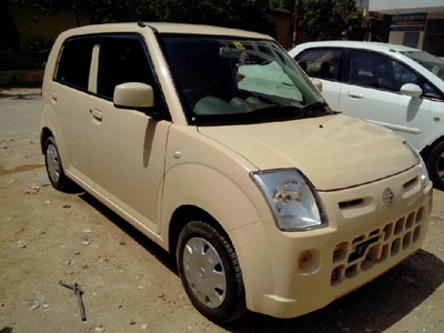 Suzuki Alto - 0.7L (0700 cc) Gold