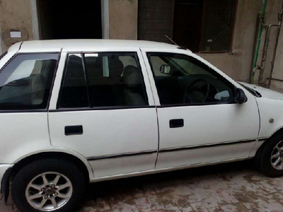 Suzuki Cultus - 1.0L (1000 cc) Silver