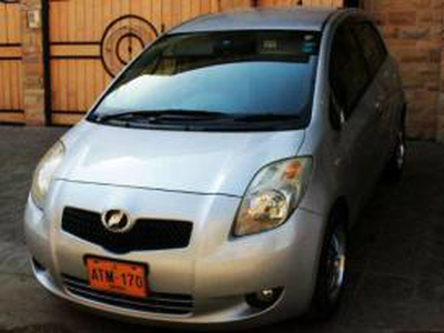 Toyota Vitz - 1.3L (1300 cc) Silver