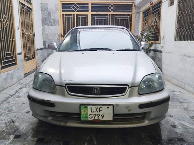 Honda civic 98 model Lahore register 03319446940