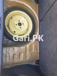 Toyota Vitz F 1.0 2004 for Sale in Lahore