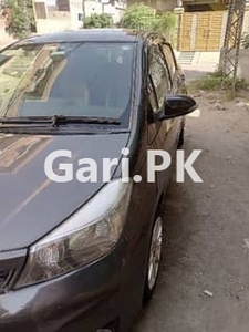 Toyota Vitz 2013 for Sale in Lahore•