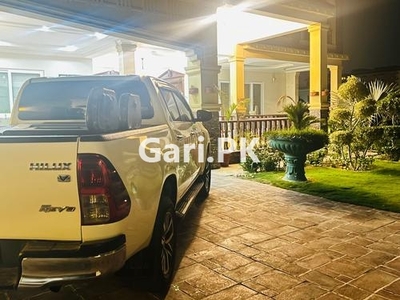 Toyota Hilux Revo V Automatic 2.8 2018 for Sale in Peshawar