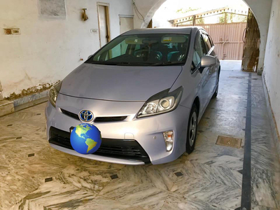 Toyota Prius S 1.5 2019