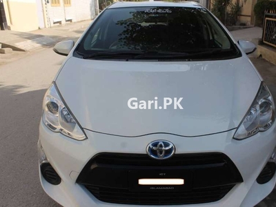 Toyota Aqua 2015 for Sale in Peshawar