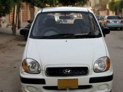 Hyundai Santro - 1.0L (1000 cc) White