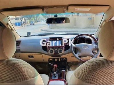 Toyota Hilux D-4D Automatic 2010 for Sale in Islamabad