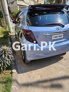 Toyota Vitz 2011 for Sale in Sialkot