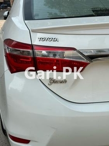 Toyota Corolla Altis Grande CVT-i 1.8 2016 for Sale in Faisalabad