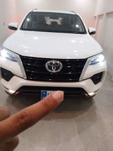 Toyota Fortuner G 2021 for Sale in Islamabad•