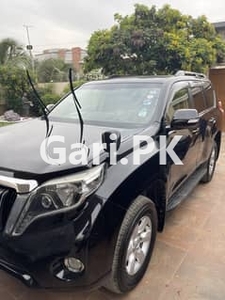 Toyota Prado 2014 for Sale in Karachi•
