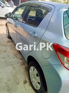 Toyota Vitz F 1.0 2013 for Sale in Lahore