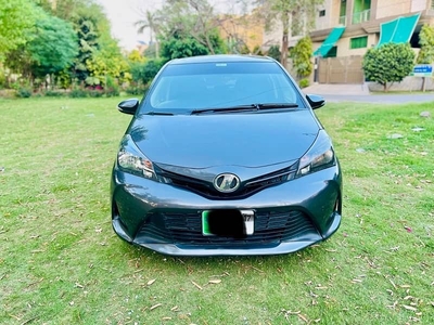 TOYOTA VITZ 2015 model immaculate condtion 100% non accidental