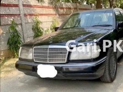 Mercedes Benz E Class 1983 for Sale in Islamabad