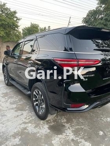 Toyota Fortuner Legender 2022 for Sale in Islamabad