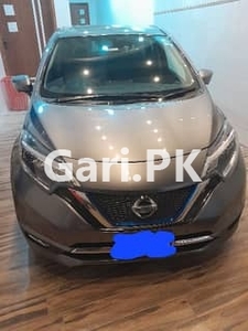 Nissan Note E Power 2017 for Sale in Faisalabad•