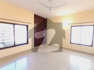 1 KANAL 3 BEDROOMS UPPER PORTION IS AVAILABLE FOR RENT. I-8/3