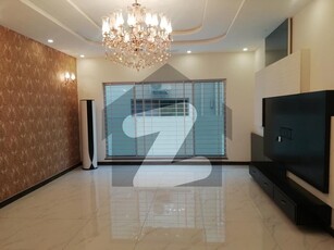 1 KANAL OLD HOUSE MODERN DESIGN IN DHA PHASE 4 HOT LOCATION DHA Phase 4