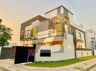 10 Marla House for Sale in Jasmine Block Bahria Town Lahore Bahria Town Sector C